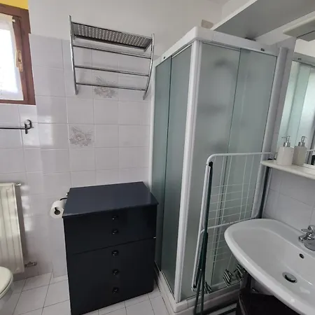 Sweet Ampio Bilocale Con Balcone Soleggiato E Posto Auto Le Bratte