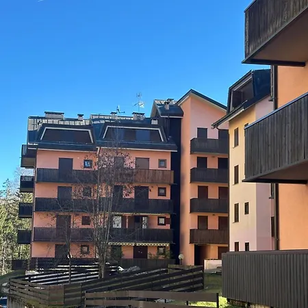Sweet Ampio Bilocale Con Balcone Soleggiato E Posto Auto 아파트